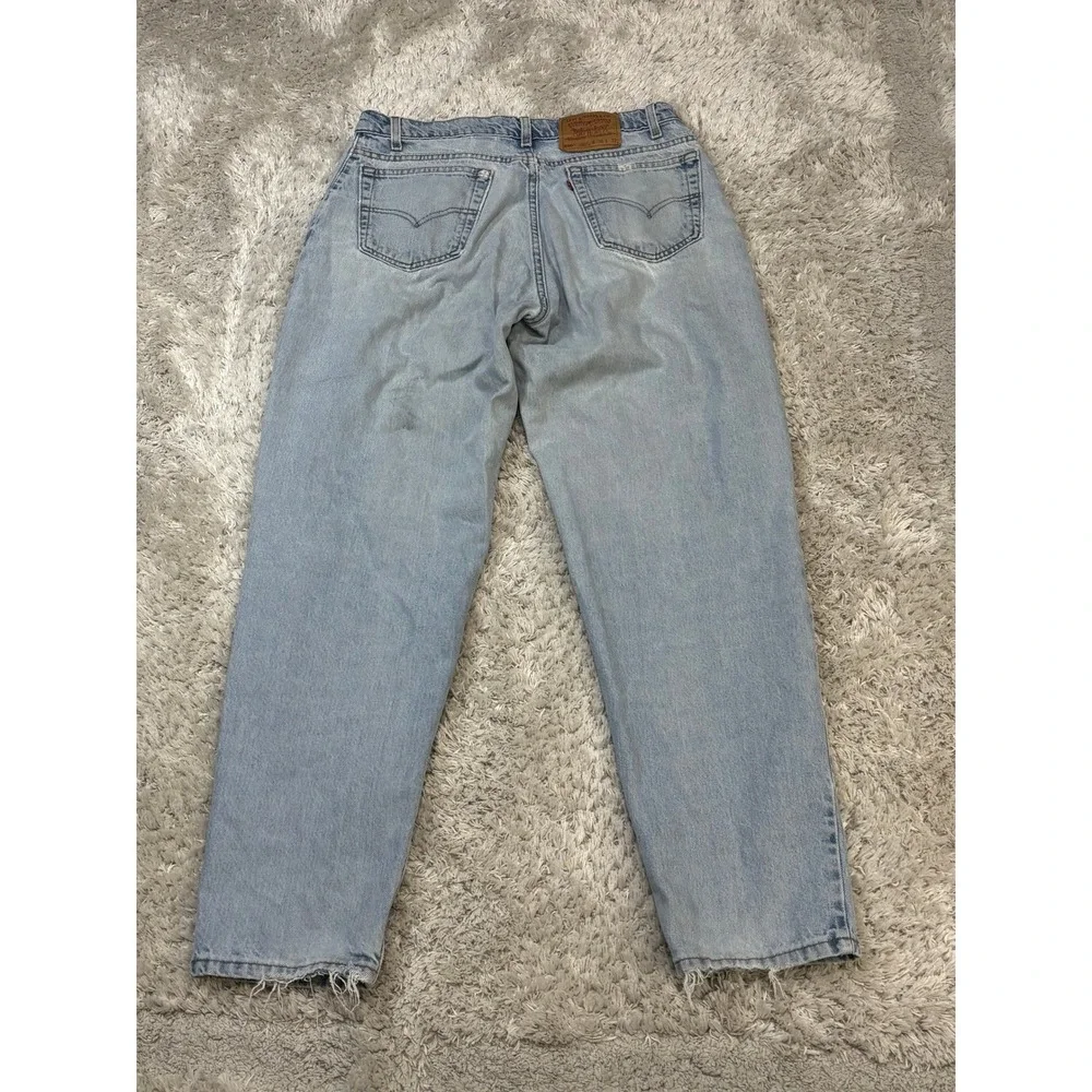 Vintage Levis 560 Loose Fit Tapered Leg‎ Jeans Light Wash Denim USA Made 36x32